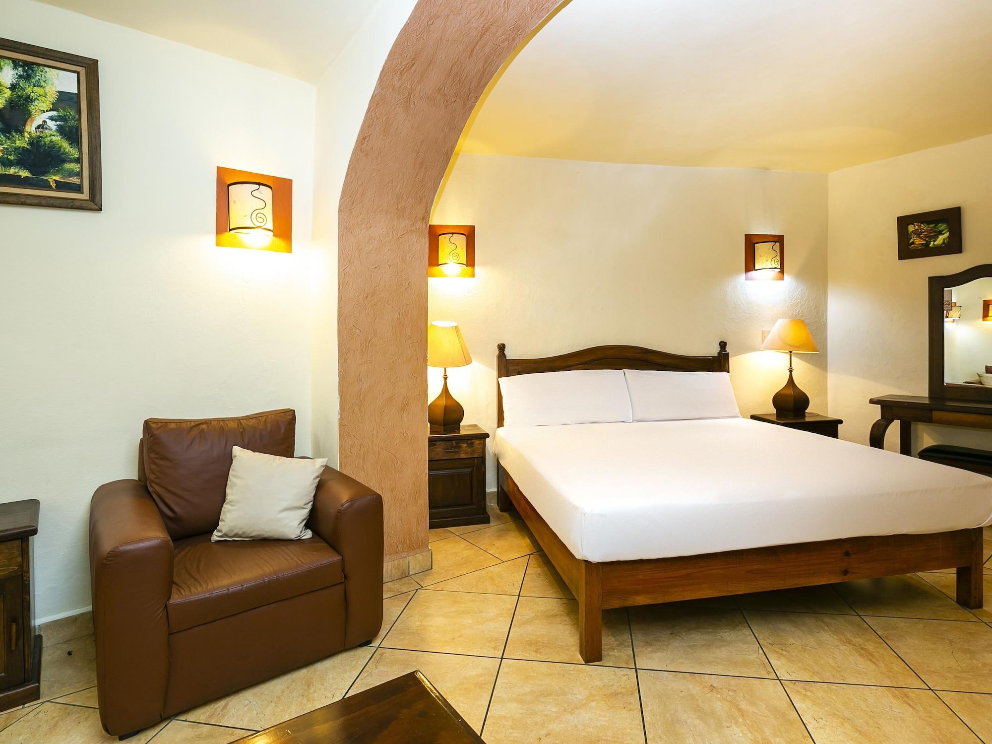 Hotel Casa Del Virrey & Suites มอเรเลีย ภายนอก รูปภาพ
