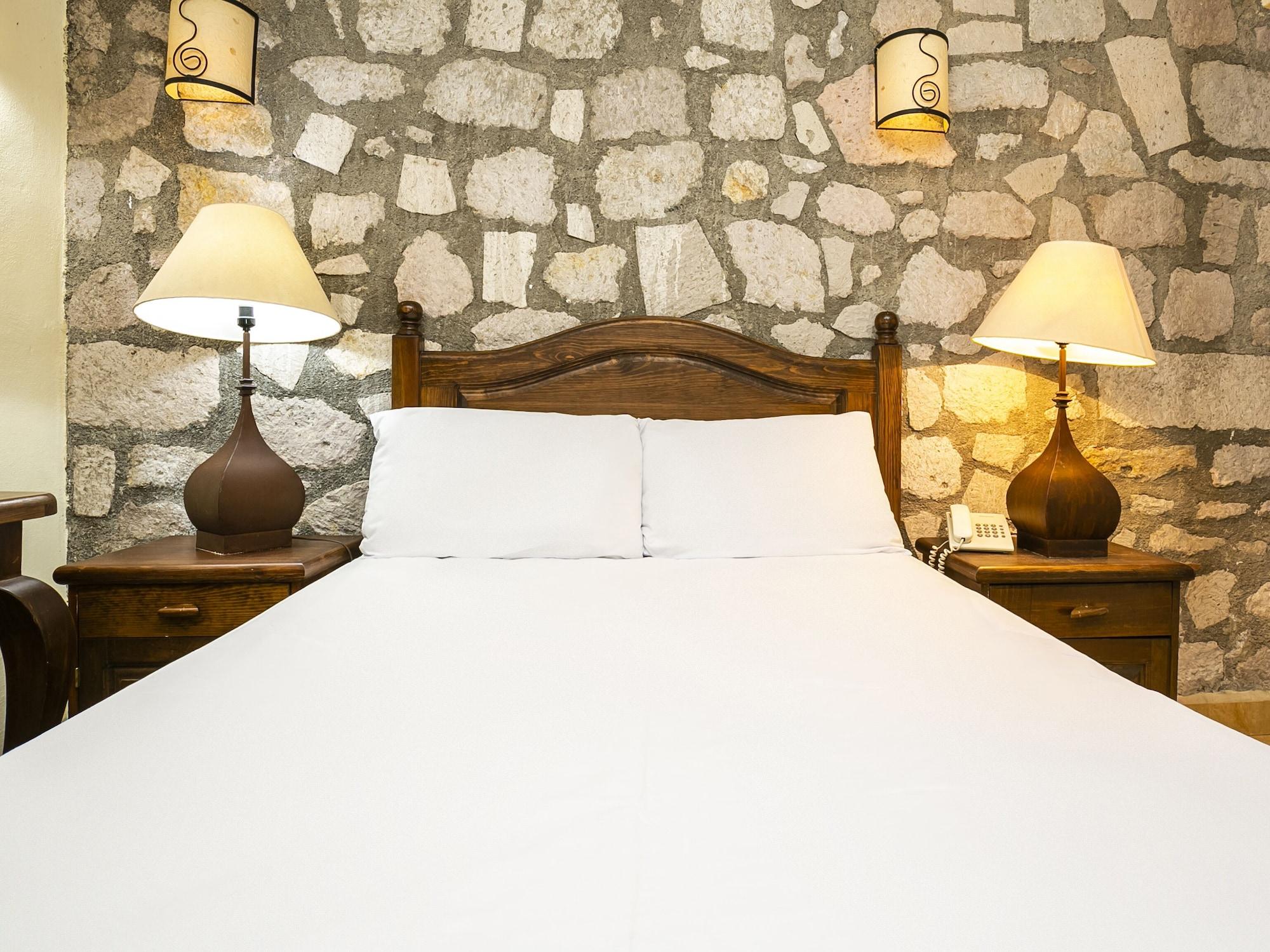 Hotel Casa Del Virrey & Suites มอเรเลีย ภายนอก รูปภาพ