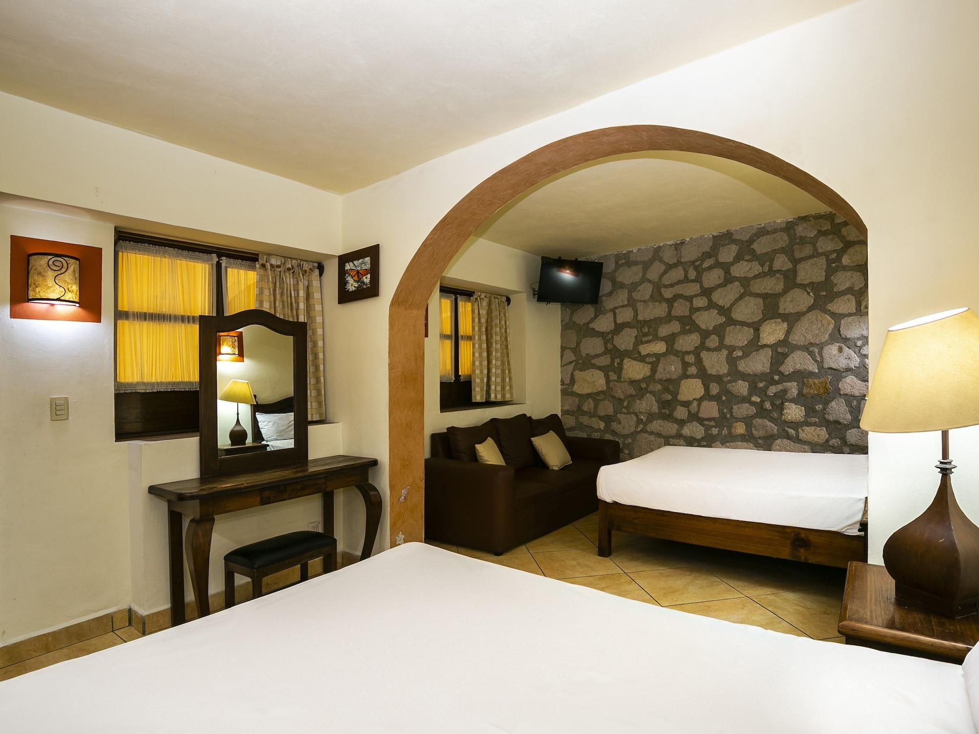 Hotel Casa Del Virrey & Suites มอเรเลีย ภายนอก รูปภาพ