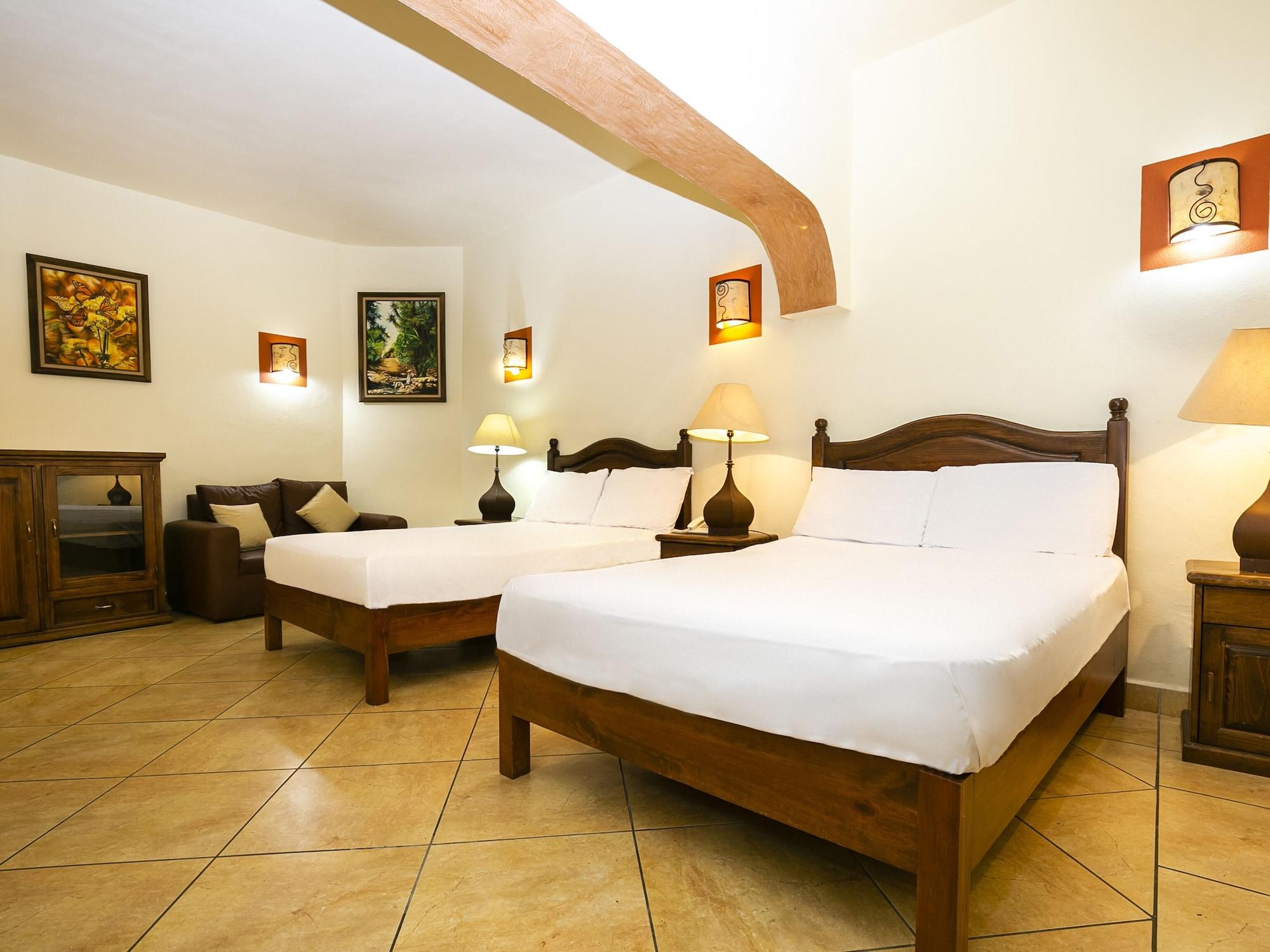 Hotel Casa Del Virrey & Suites มอเรเลีย ภายนอก รูปภาพ